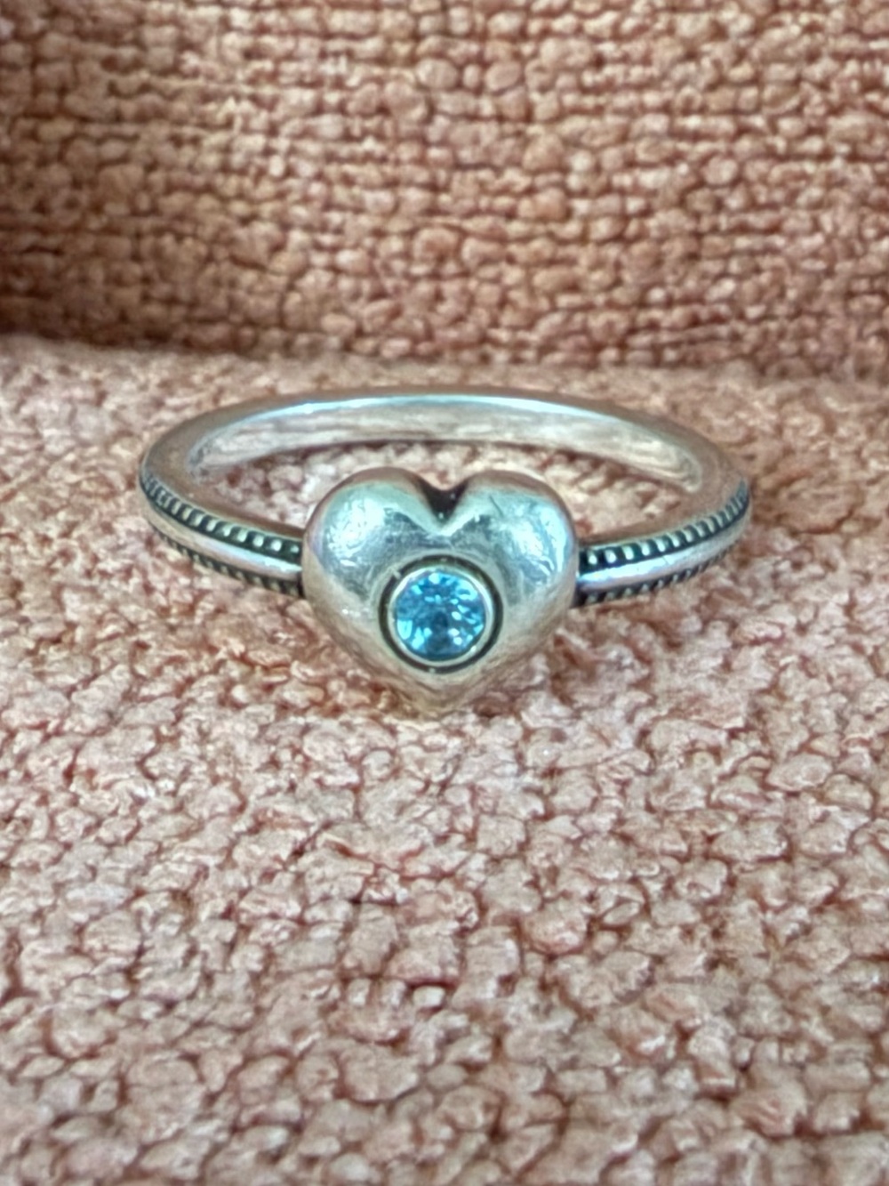 James Avery RETIRED Keepsake Heart Birthstone Ring